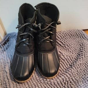 WATER BOOTS